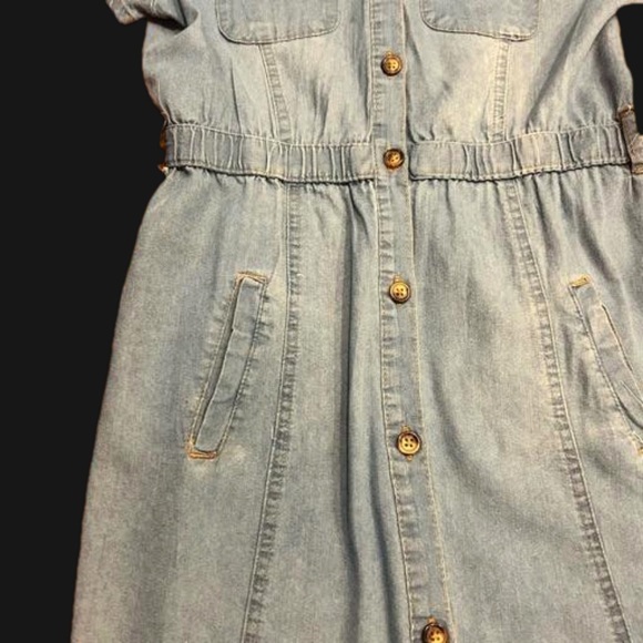 Size 10/12 Chillipea lightweight blue gray button down romper - Picture 6 of 13